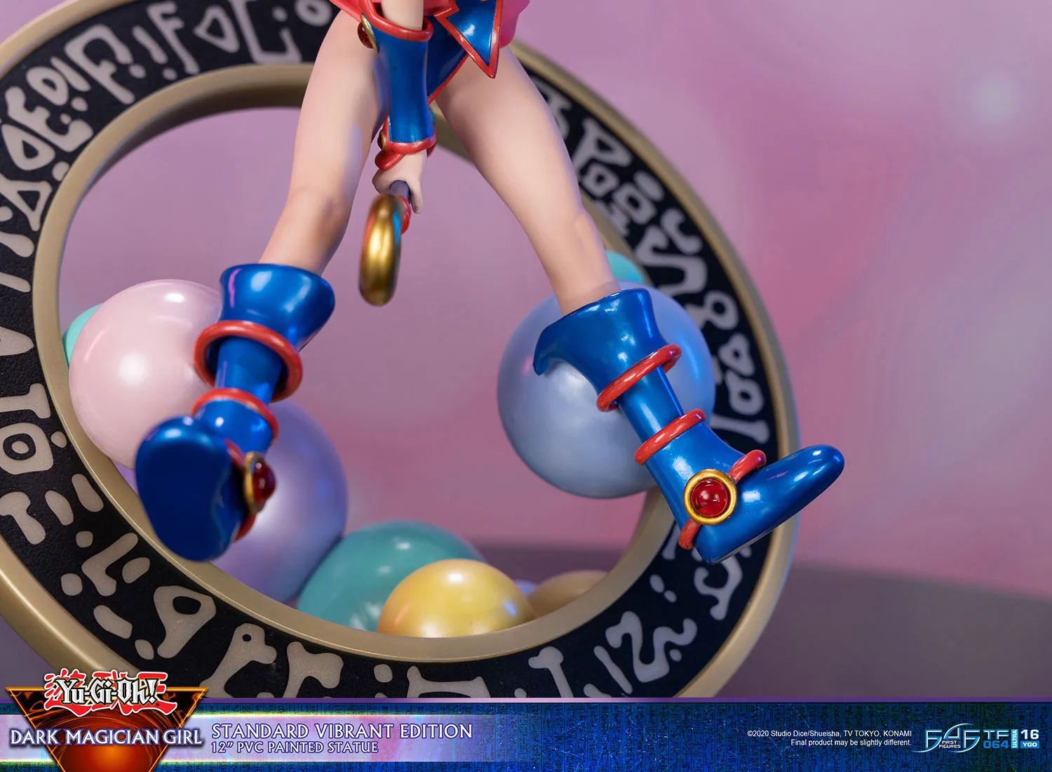 Dark Magician Girl (Standard Vibrant Edition) Complete Figure