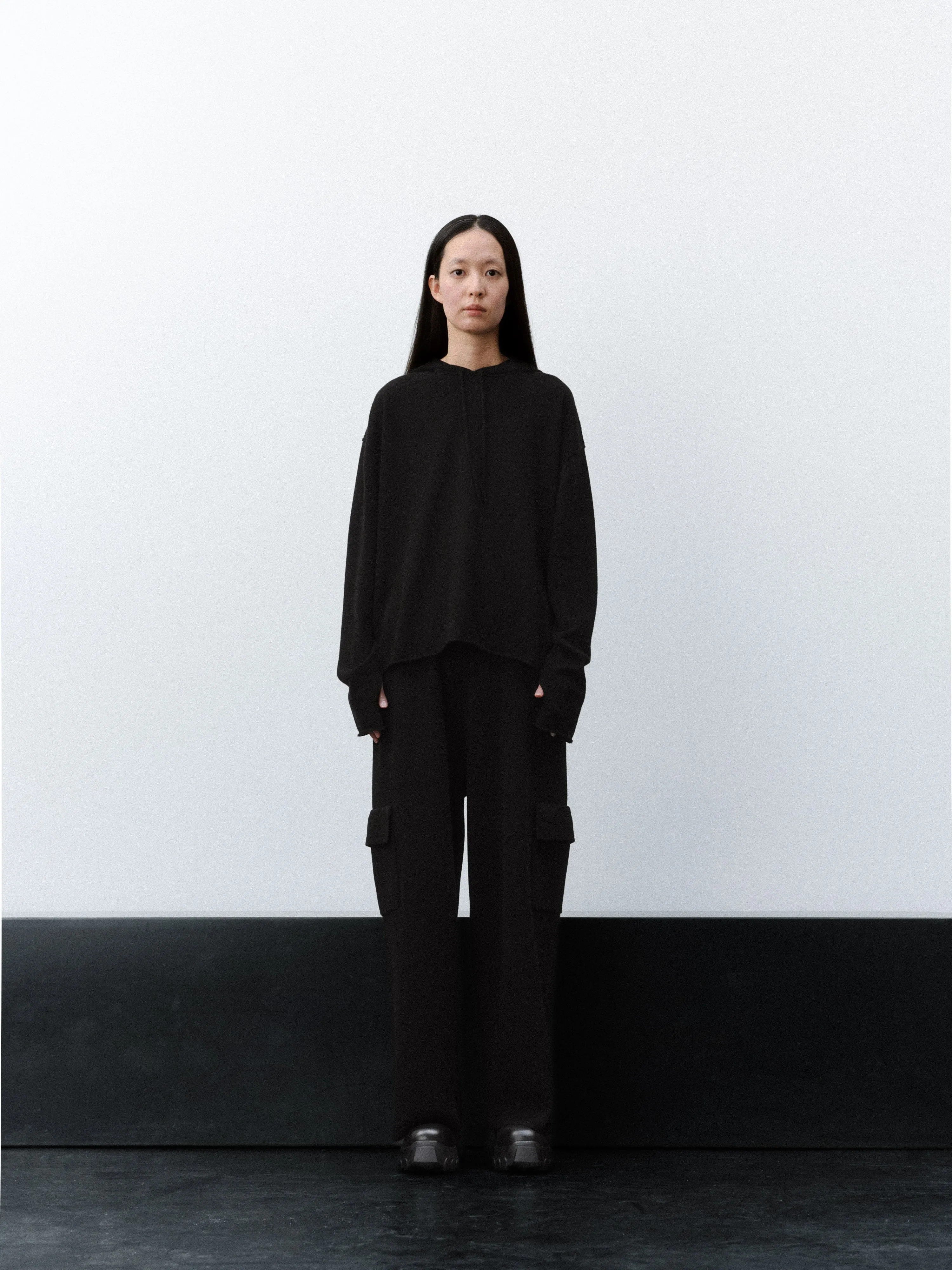 (EQUILIBRIUM) (UNISEX) ETHAN CASHMERE WOOL HOODIE KNIT (CHARCOAL)