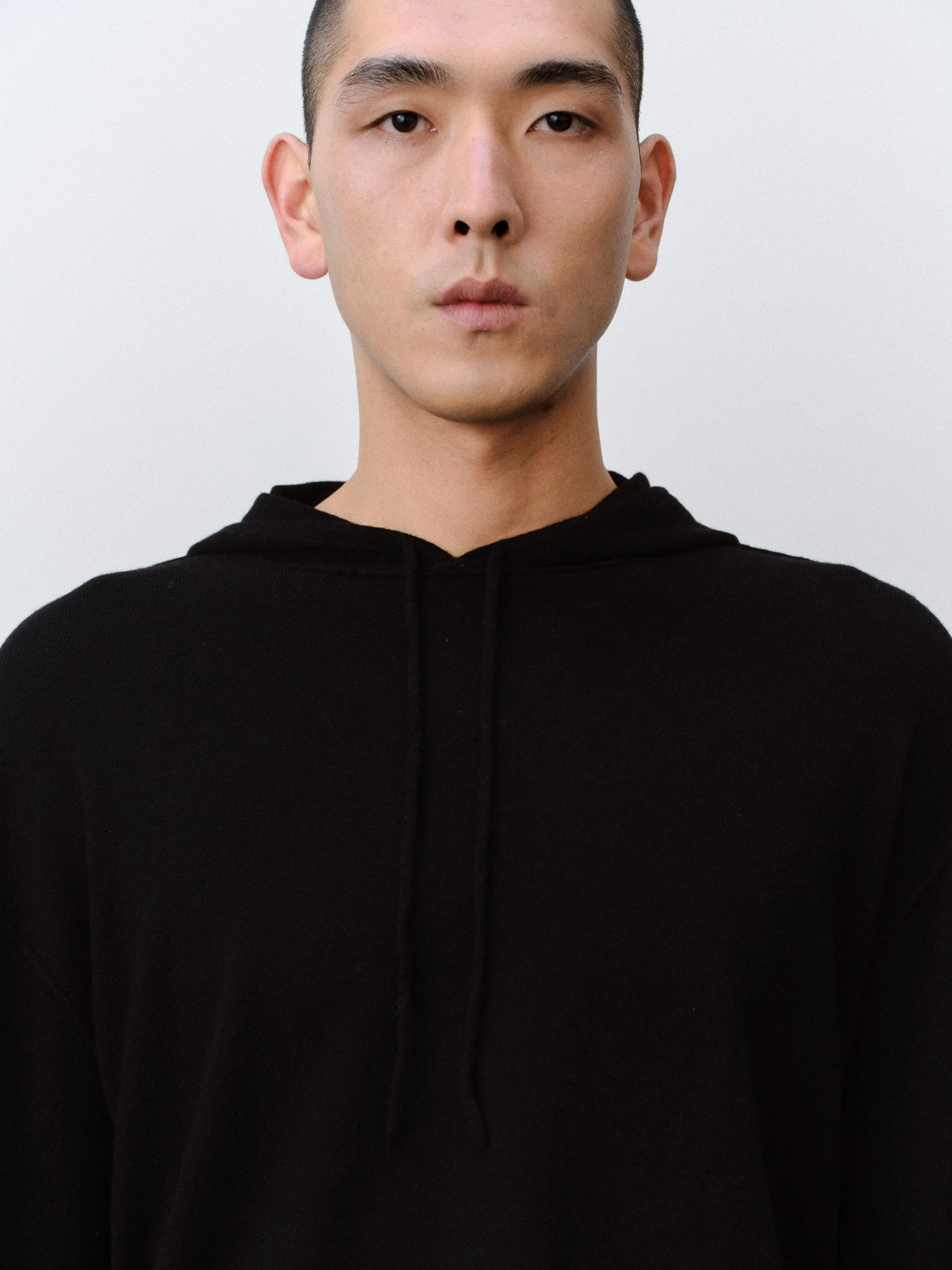 (EQUILIBRIUM) (UNISEX) ETHAN CASHMERE WOOL HOODIE KNIT (CHARCOAL)