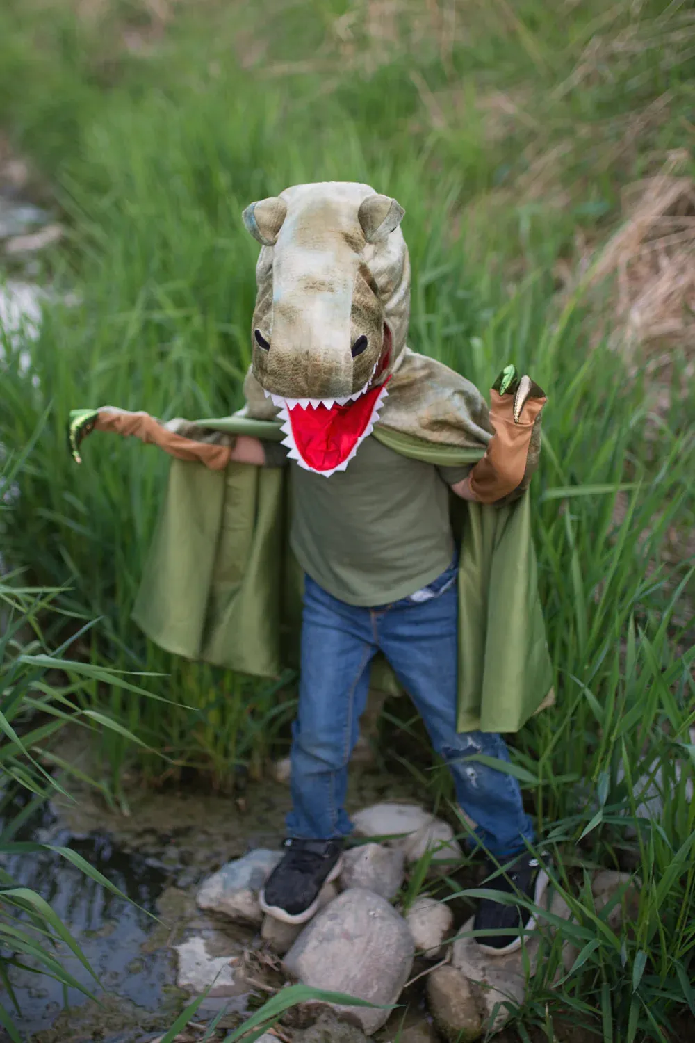 Great Pretenders Grandasaurus T-Rex Cape with Claws