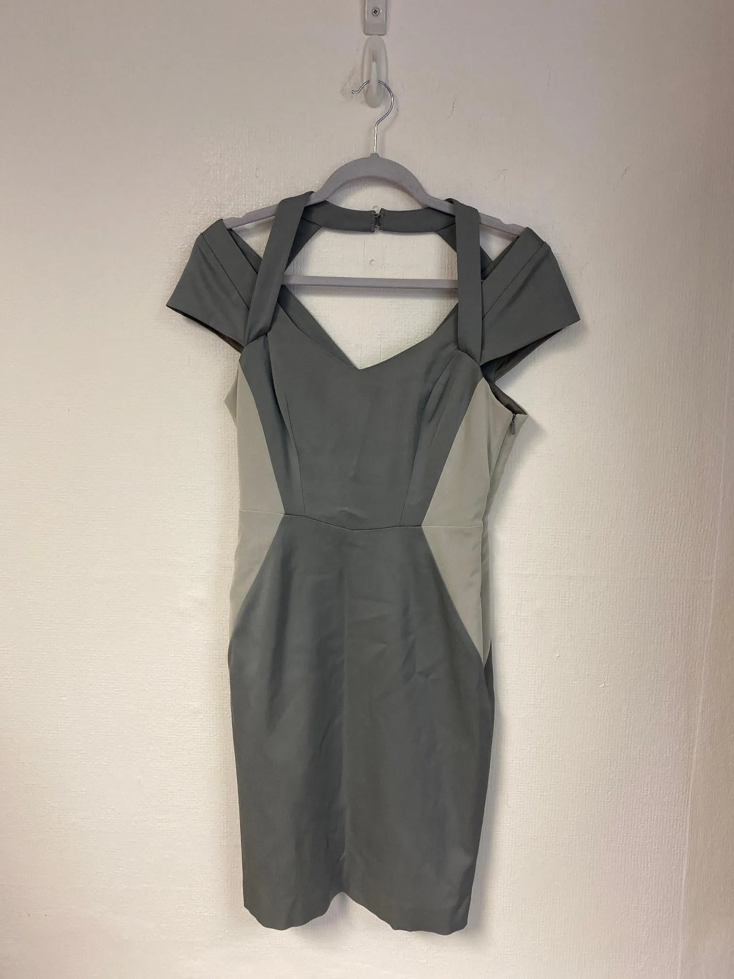 Grey bodycon panel structured dress, Reiss, Size 10 (Viscose, Silk, Elastane, Modal, Polyester)