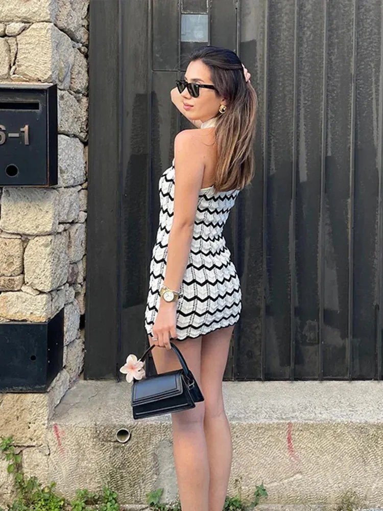 Halter Beach Dress with Stripe Knitting in Zigzag Crochet