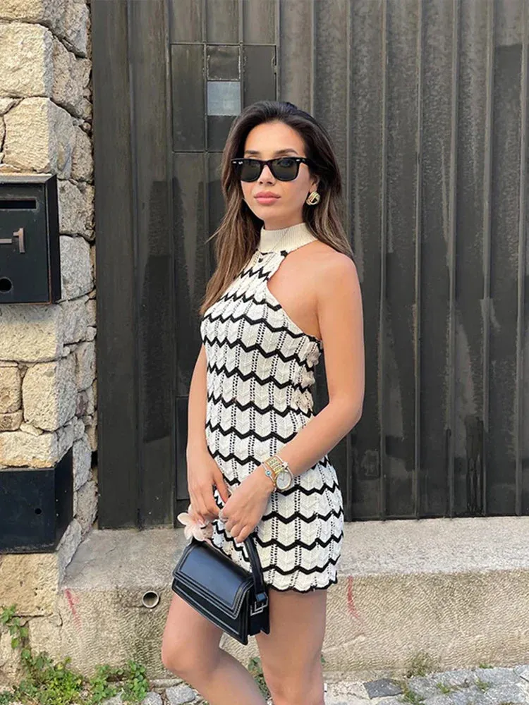 Halter Beach Dress with Stripe Knitting in Zigzag Crochet