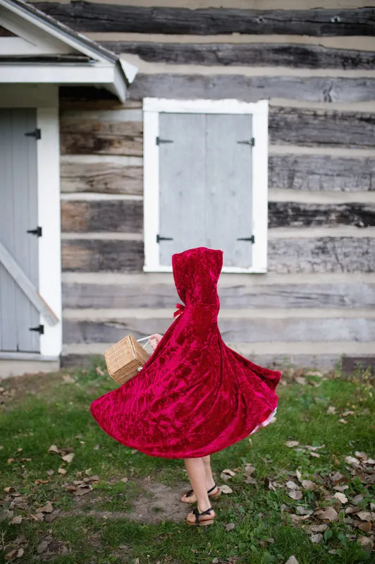 Little Red Riding Hood Cape by Great Pretenders Size 5-6 3yrs 