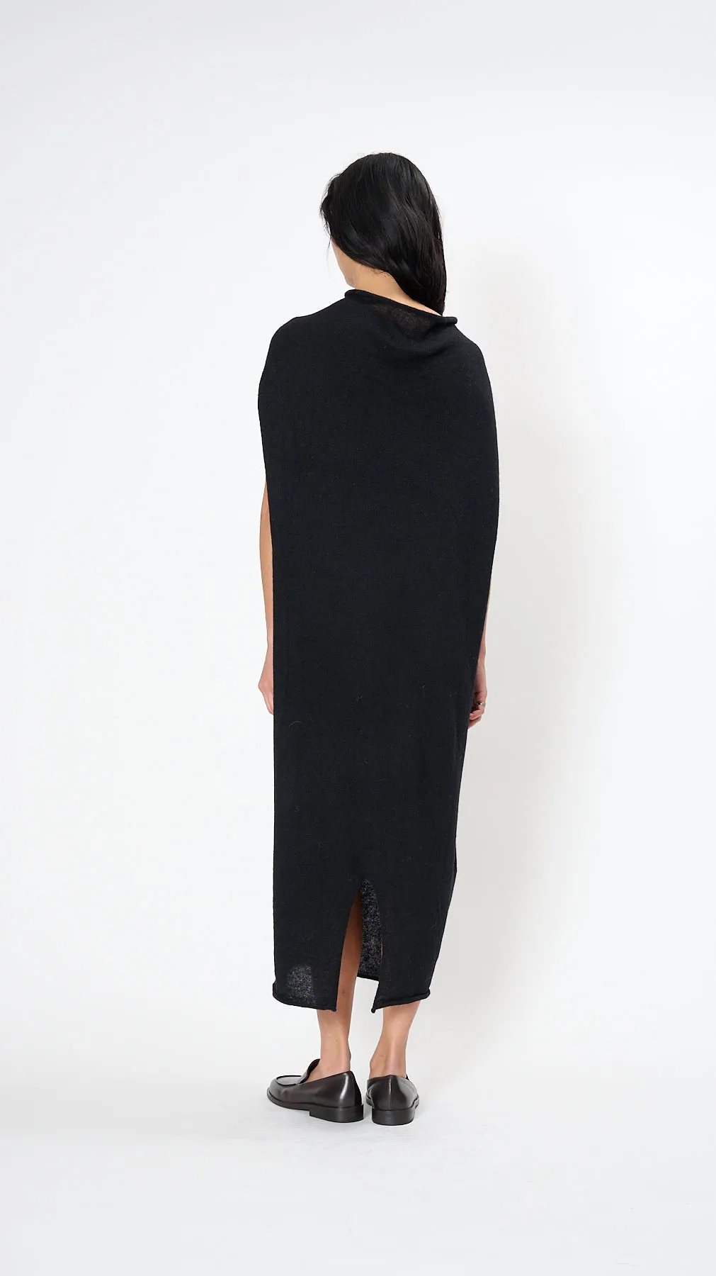 Shoulder Dress in Black
