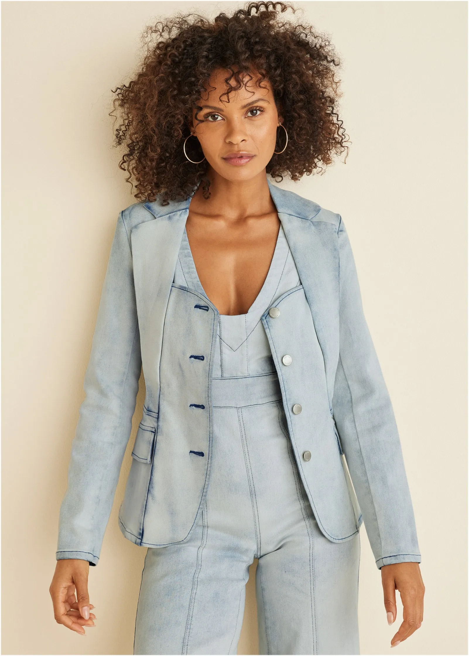 Sweetheart Denim Blazer - Light Wash
