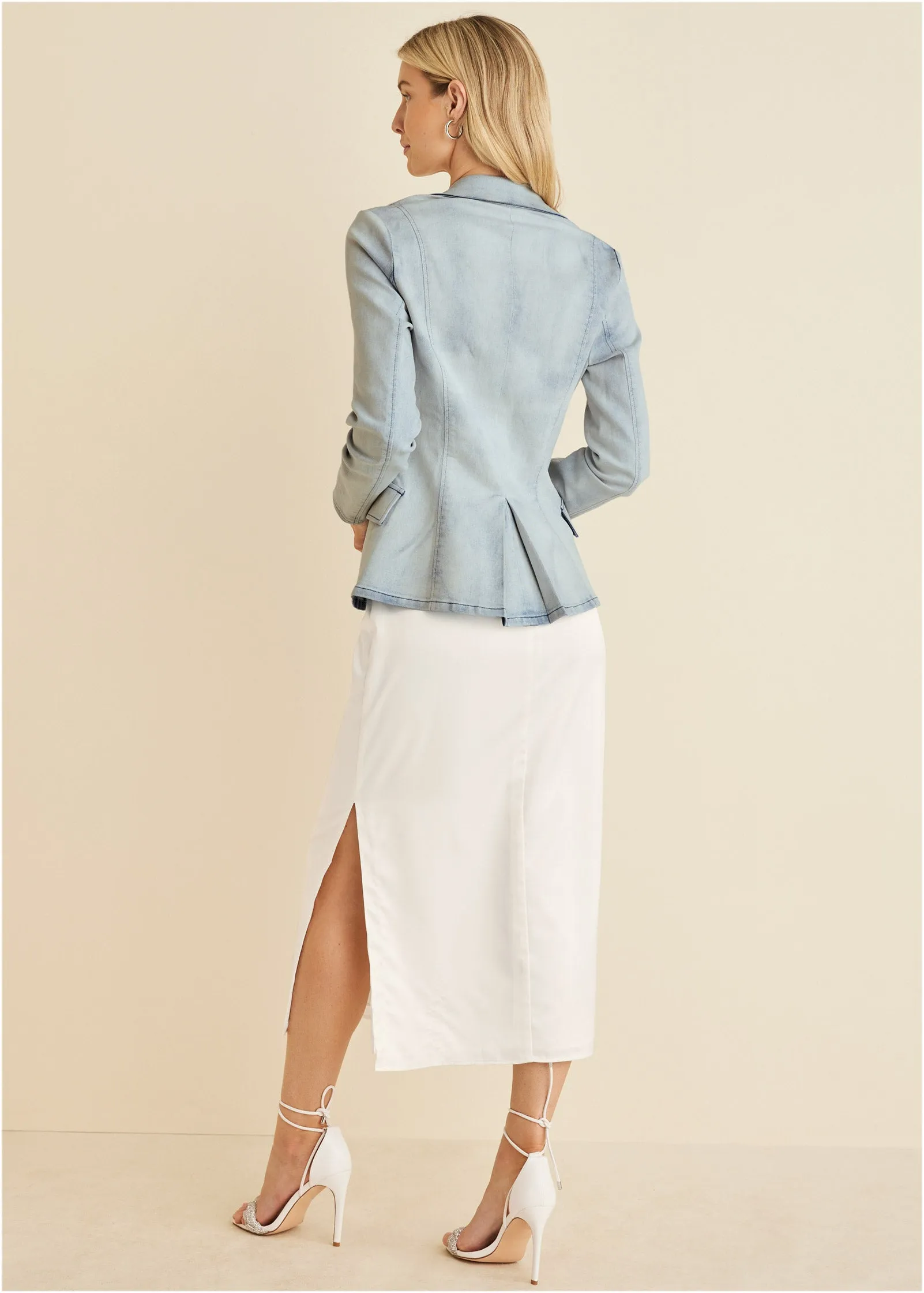 Sweetheart Denim Blazer - Light Wash