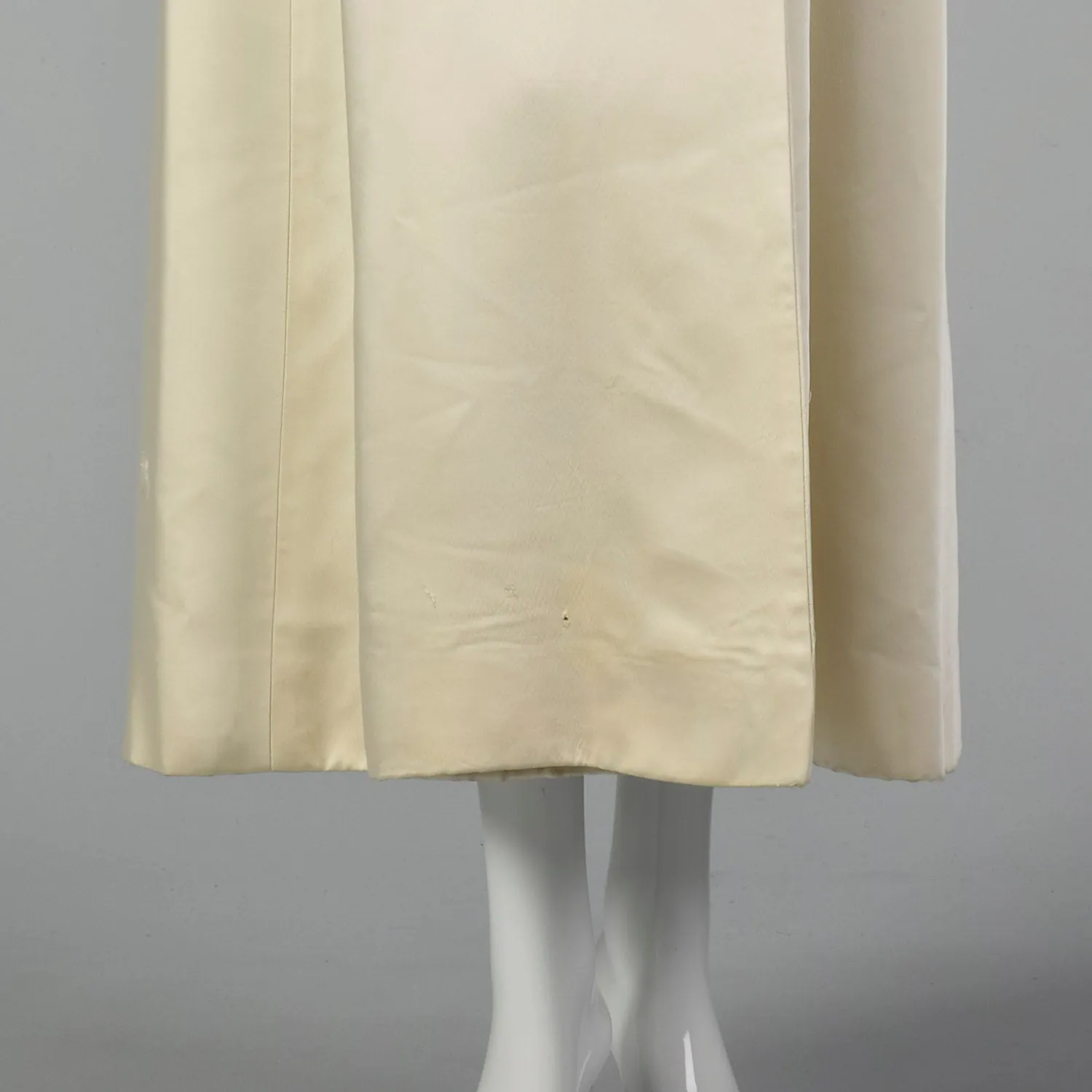 XS 1960s Ivory Opera Coat with Mink Collar